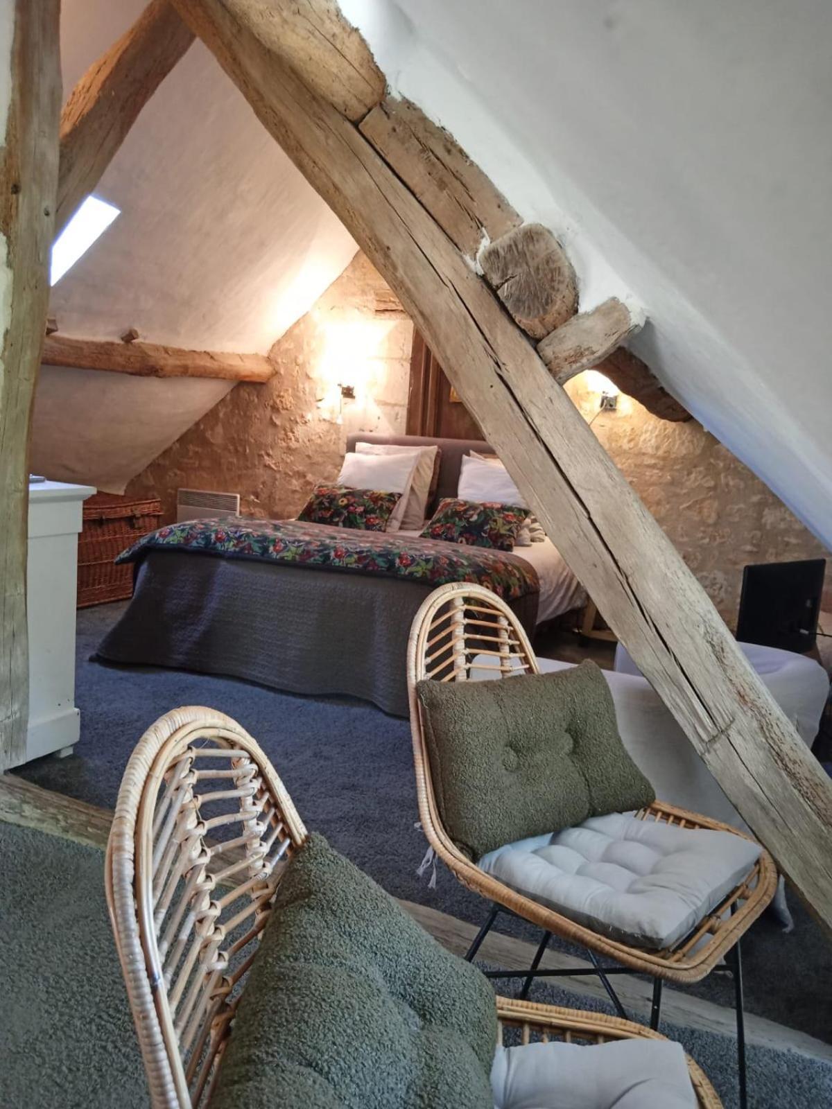 Bed and Breakfast Domaine De Givre Chinon Exterior foto
