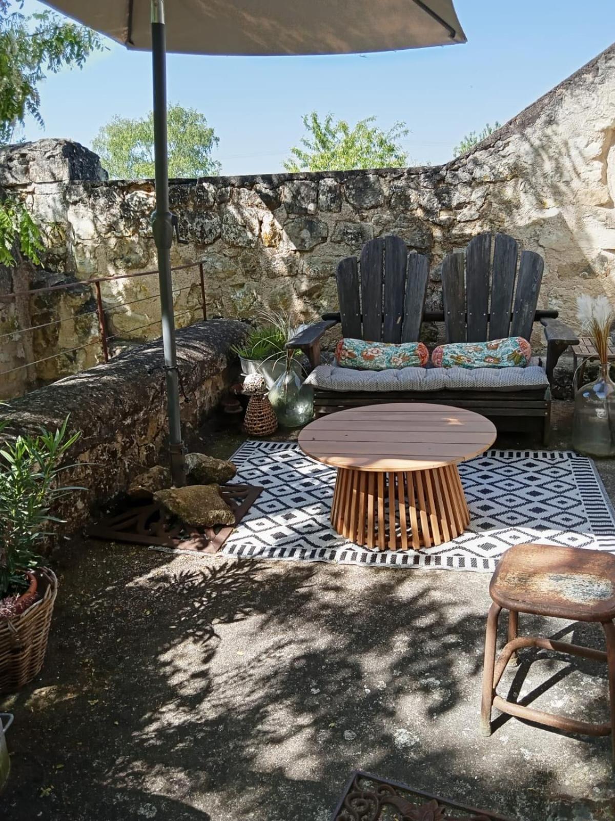 Bed and Breakfast Domaine De Givre Chinon Exterior foto